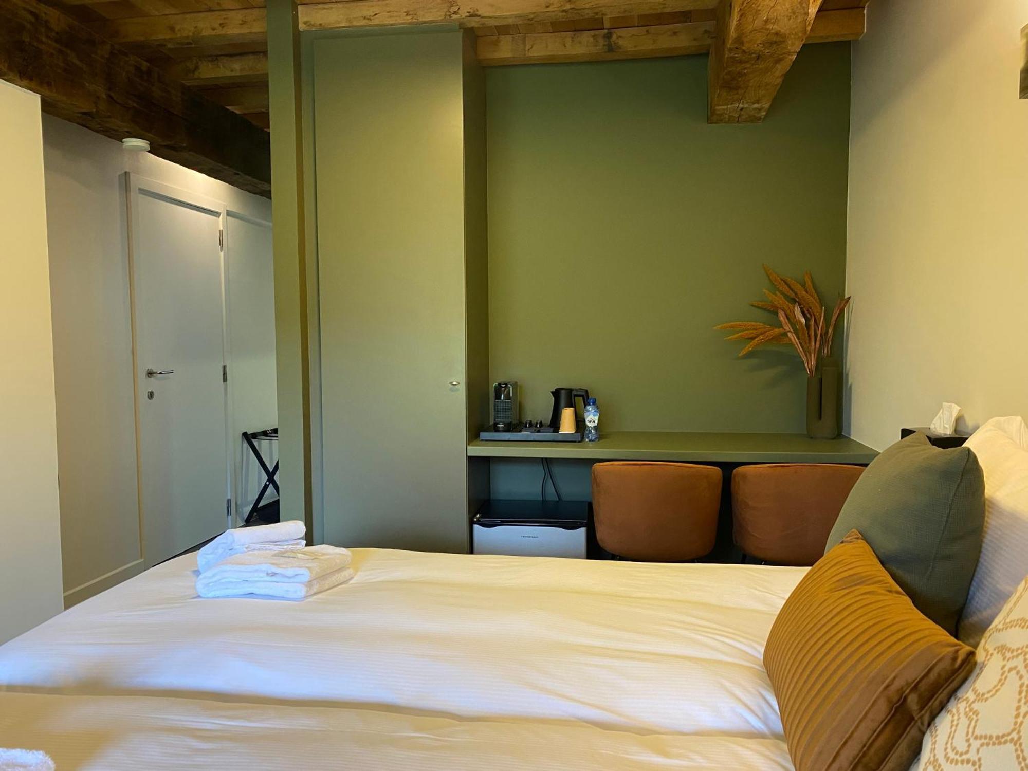 Landgoed De Hoogmolen Hotell Opglabbeek Exteriör bild